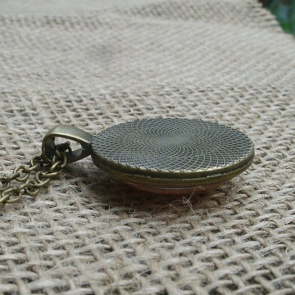 Celtic 4 Directions Knotwork Glass Cabochon Pendant Necklace - Picture 10 of 14